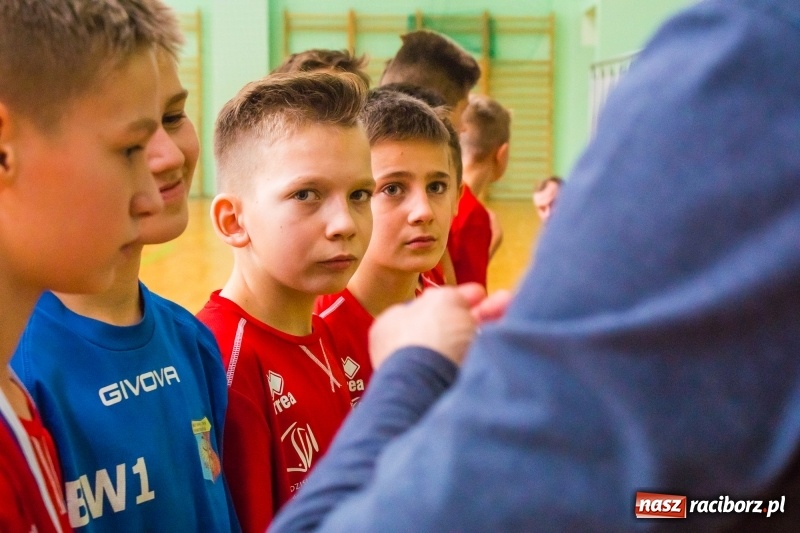 Zdjęcie w galerii na portalu naszraciborz.pl: Raciborska Unia najlepsza w Halowym Turnieju Piłki Nożnej Chłopców U12 wiadomości z regionu