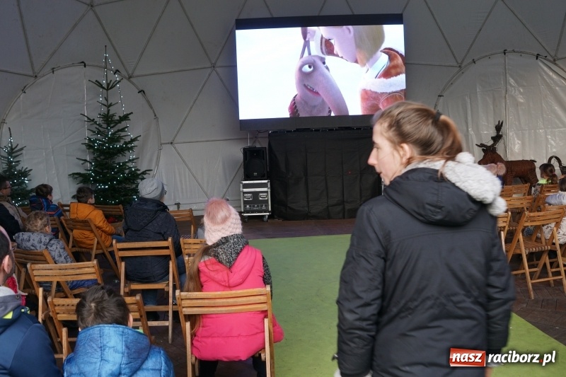Zdjęcie w galerii na portalu naszraciborz.pl: Na raciborskim Rynku zabrzmiały kolędy  wiadomości z regionu