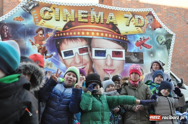 Zdjęcie w galerii na portalu naszraciborz.pl: Mikołajkowe Kino 7D dla dzieci Raciborza i okolic. Posumowanie akcji wiadomości z regionu