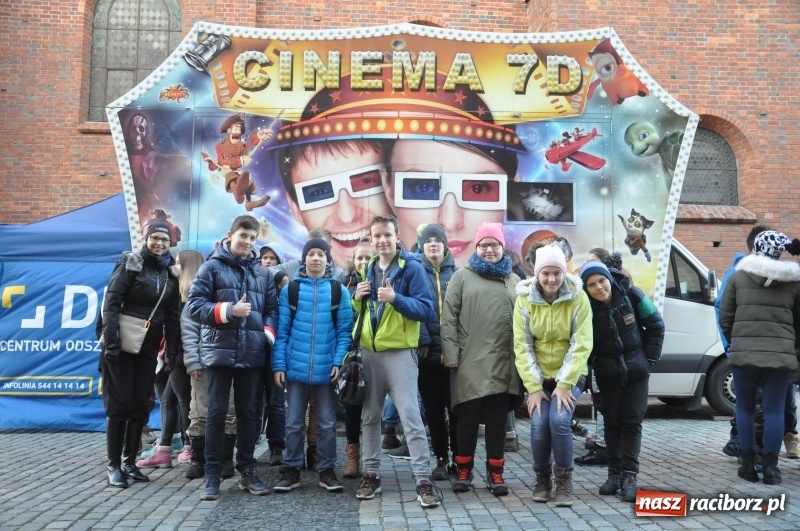 Zdjęcie w galerii na portalu naszraciborz.pl: Mikołajkowe Kino 7D dla dzieci Raciborza i okolic. Posumowanie akcji wiadomości z regionu