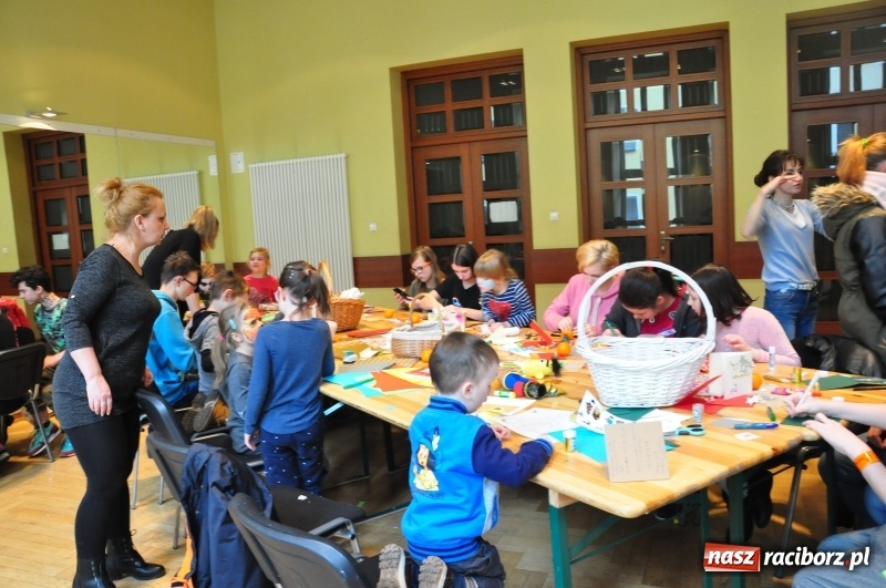 Zdjęcie w galerii na portalu naszraciborz.pl: Mikołajkowe Kino 7D dla dzieci Raciborza i okolic. Posumowanie akcji wiadomości z regionu