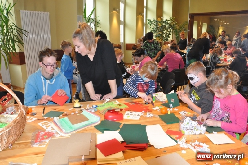 Zdjęcie w galerii na portalu naszraciborz.pl: Mikołajkowe Kino 7D dla dzieci Raciborza i okolic. Posumowanie akcji wiadomości z regionu