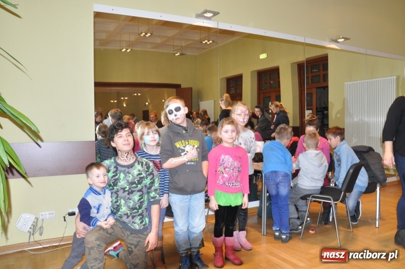 Zdjęcie w galerii na portalu naszraciborz.pl: Mikołajkowe Kino 7D dla dzieci Raciborza i okolic. Posumowanie akcji wiadomości z regionu