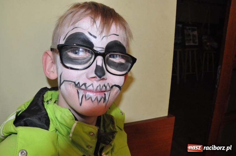 Zdjęcie w galerii na portalu naszraciborz.pl: Mikołajkowe Kino 7D dla dzieci Raciborza i okolic. Posumowanie akcji wiadomości z regionu