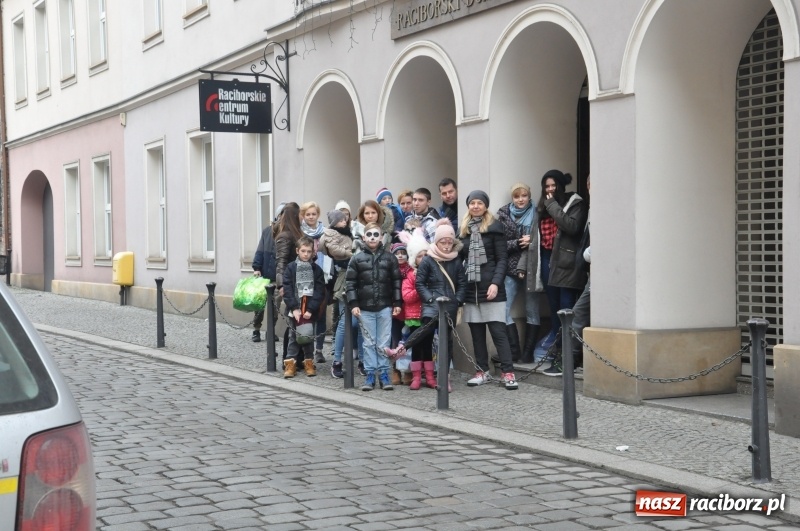 Zdjęcie w galerii na portalu naszraciborz.pl: Mikołajkowe Kino 7D dla dzieci Raciborza i okolic. Posumowanie akcji wiadomości z regionu