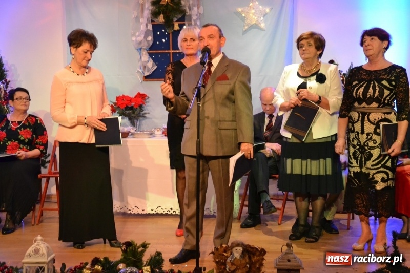 Zdjęcie w galerii na portalu naszraciborz.pl: Pójdźcie za naszą gwiazdą - spotkanie wigilijne na Zamku Piastowskim wiadomości z regionu