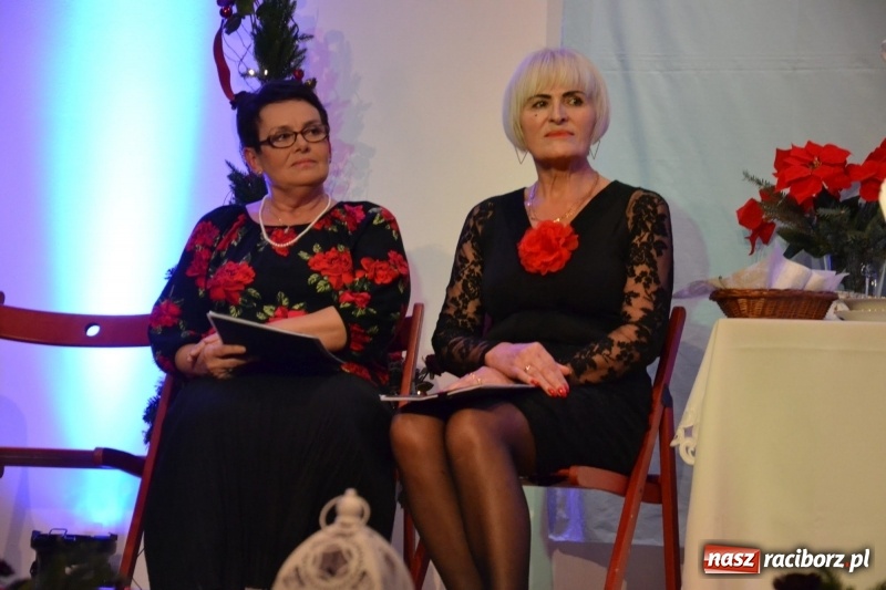 Zdjęcie w galerii na portalu naszraciborz.pl: Pójdźcie za naszą gwiazdą - spotkanie wigilijne na Zamku Piastowskim wiadomości z regionu