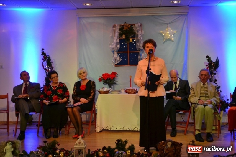 Zdjęcie w galerii na portalu naszraciborz.pl: Pójdźcie za naszą gwiazdą - spotkanie wigilijne na Zamku Piastowskim wiadomości z regionu