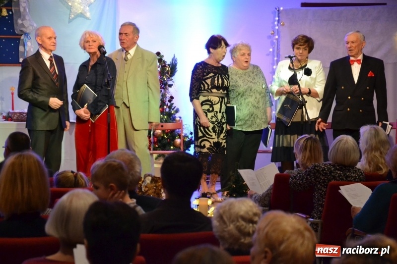 Zdjęcie w galerii na portalu naszraciborz.pl: Pójdźcie za naszą gwiazdą - spotkanie wigilijne na Zamku Piastowskim wiadomości z regionu
