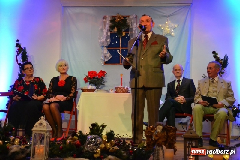 Zdjęcie w galerii na portalu naszraciborz.pl: Pójdźcie za naszą gwiazdą - spotkanie wigilijne na Zamku Piastowskim wiadomości z regionu