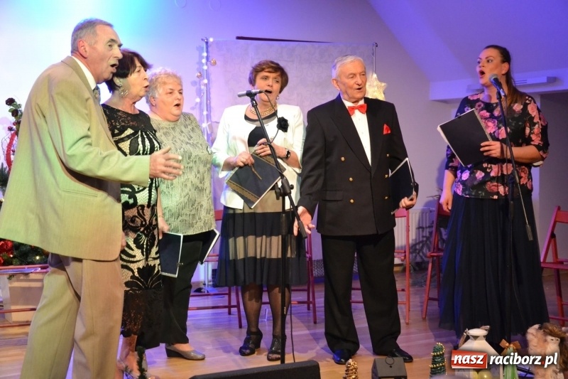 Zdjęcie w galerii na portalu naszraciborz.pl: Pójdźcie za naszą gwiazdą - spotkanie wigilijne na Zamku Piastowskim wiadomości z regionu