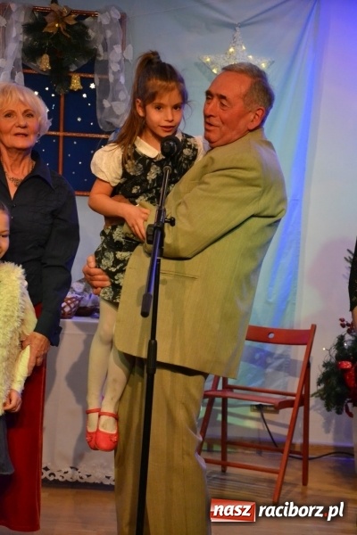 Zdjęcie w galerii na portalu naszraciborz.pl: Pójdźcie za naszą gwiazdą - spotkanie wigilijne na Zamku Piastowskim wiadomości z regionu