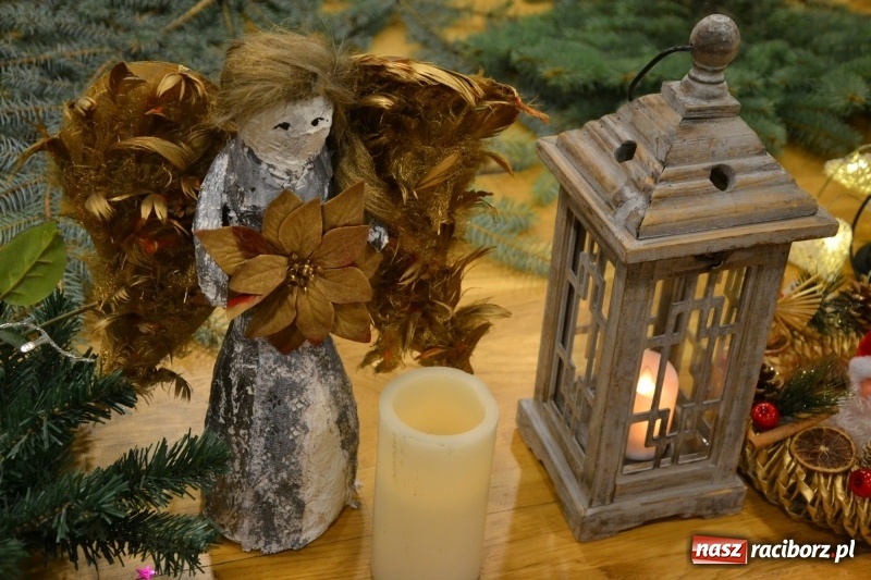 Zdjęcie w galerii na portalu naszraciborz.pl: Pójdźcie za naszą gwiazdą - spotkanie wigilijne na Zamku Piastowskim wiadomości z regionu