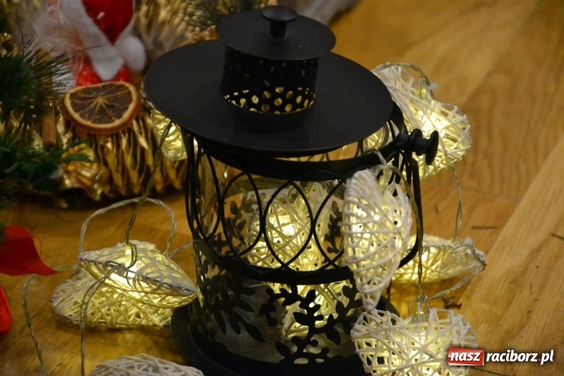 Zdjęcie w galerii na portalu naszraciborz.pl: Pójdźcie za naszą gwiazdą - spotkanie wigilijne na Zamku Piastowskim wiadomości z regionu