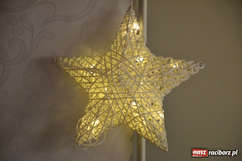 Zdjęcie w galerii na portalu naszraciborz.pl: Pójdźcie za naszą gwiazdą - spotkanie wigilijne na Zamku Piastowskim wiadomości z regionu