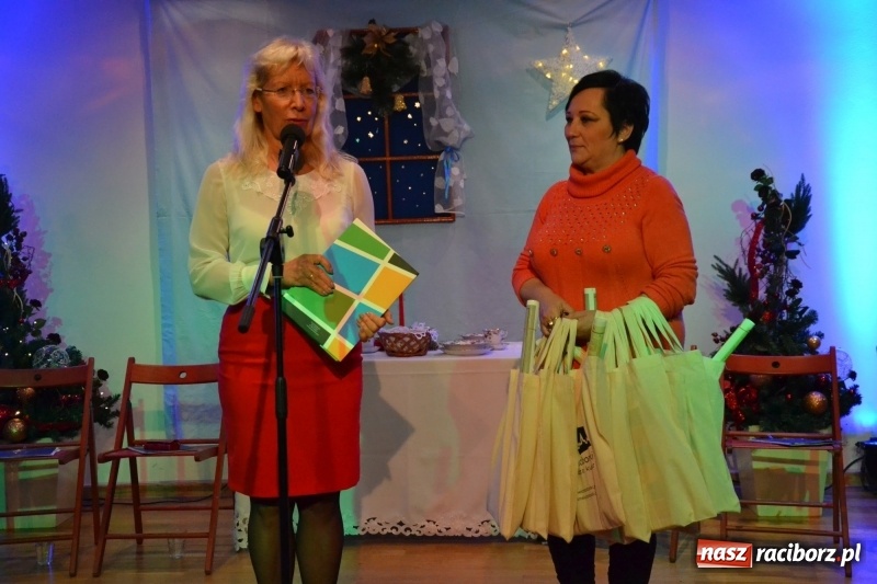 Zdjęcie w galerii na portalu naszraciborz.pl: Pójdźcie za naszą gwiazdą - spotkanie wigilijne na Zamku Piastowskim wiadomości z regionu