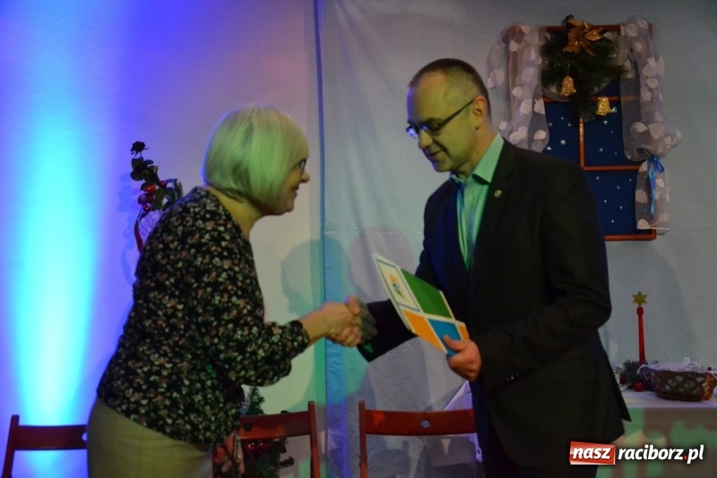 Zdjęcie w galerii na portalu naszraciborz.pl: Pójdźcie za naszą gwiazdą - spotkanie wigilijne na Zamku Piastowskim wiadomości z regionu
