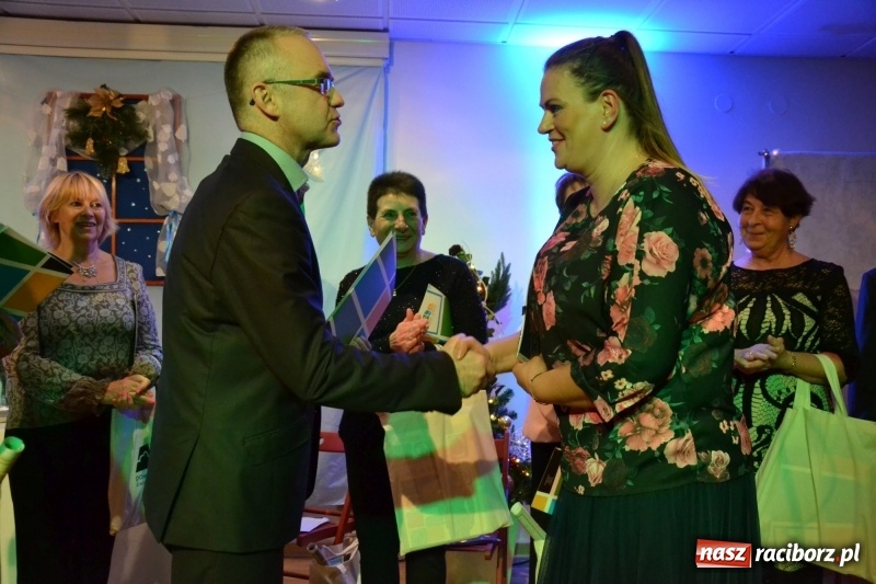 Zdjęcie w galerii na portalu naszraciborz.pl: Pójdźcie za naszą gwiazdą - spotkanie wigilijne na Zamku Piastowskim wiadomości z regionu