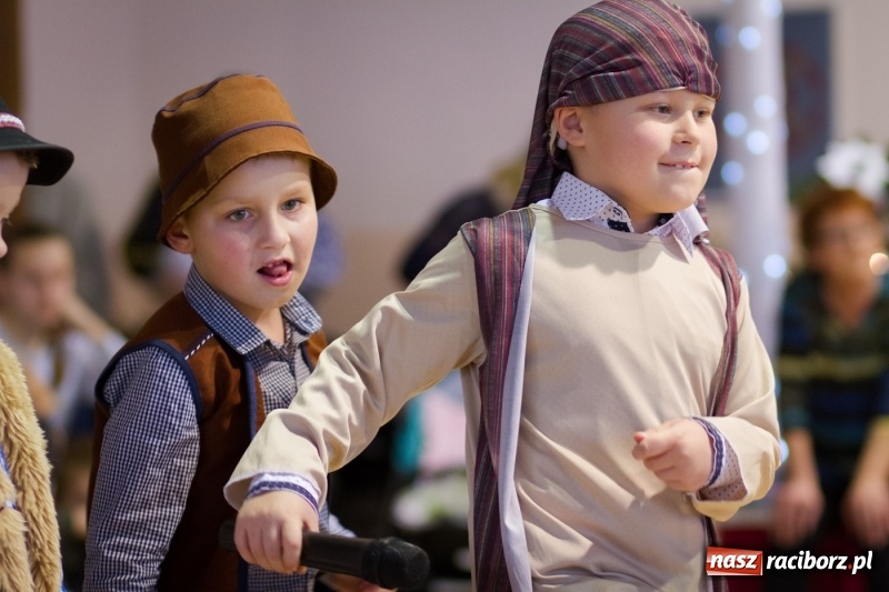 Zdjęcie w galerii na portalu naszraciborz.pl: Bojanowskie jasełka przy pełnej widowni  wiadomości z regionu