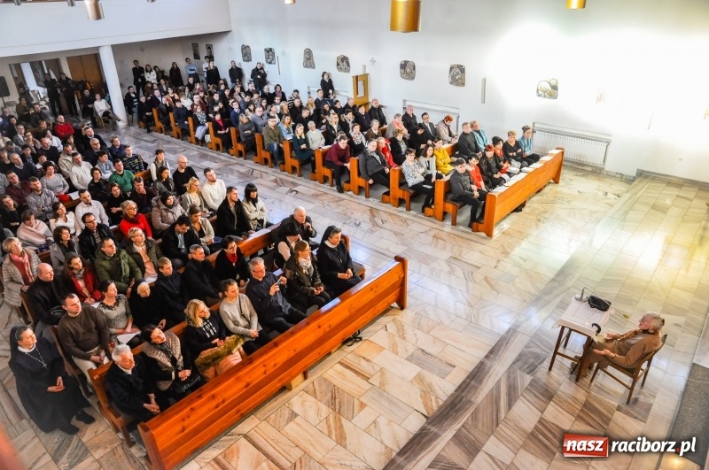 Zdjęcie w galerii na portalu naszraciborz.pl: Nie zadawajcie się z miernotą. Dążcie do świętości. Dr Wanda Półtawska w Raciborzu wiadomości z regionu