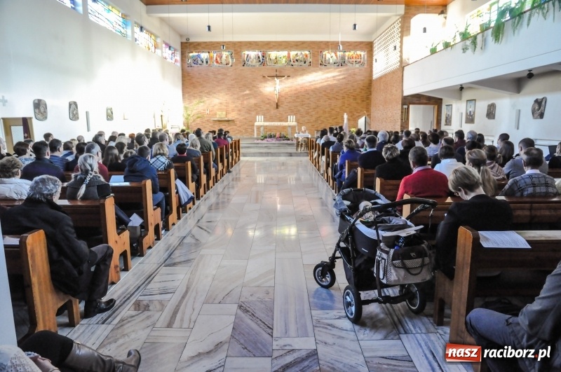 Zdjęcie w galerii na portalu naszraciborz.pl: Nie zadawajcie się z miernotą. Dążcie do świętości. Dr Wanda Półtawska w Raciborzu wiadomości z regionu