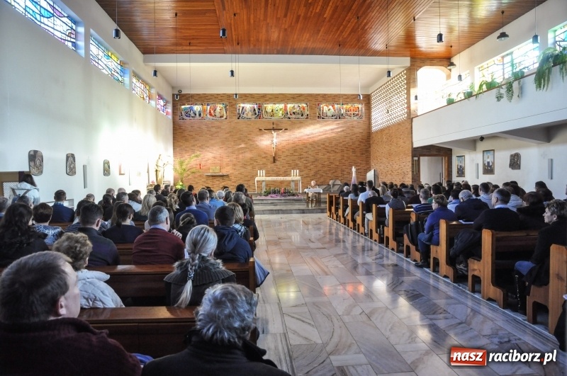 Zdjęcie w galerii na portalu naszraciborz.pl: Nie zadawajcie się z miernotą. Dążcie do świętości. Dr Wanda Półtawska w Raciborzu wiadomości z regionu
