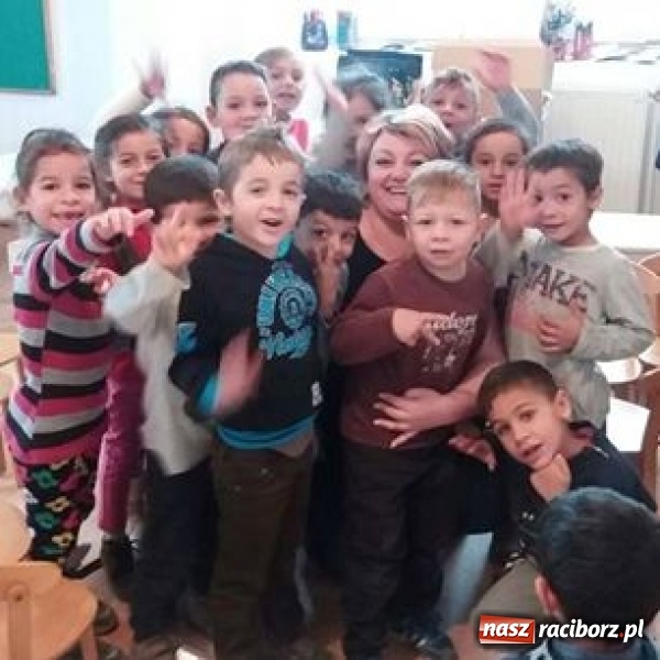 Zdjęcie w galerii na portalu naszraciborz.pl: Dary z Raciborza dotarły do Rumunii wiadomości z regionu