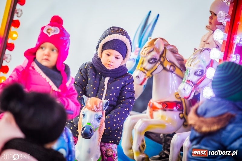 Zdjęcie w galerii na portalu naszraciborz.pl: Niedzielne atrakcje na raciborskim jarmarku wiadomości z regionu