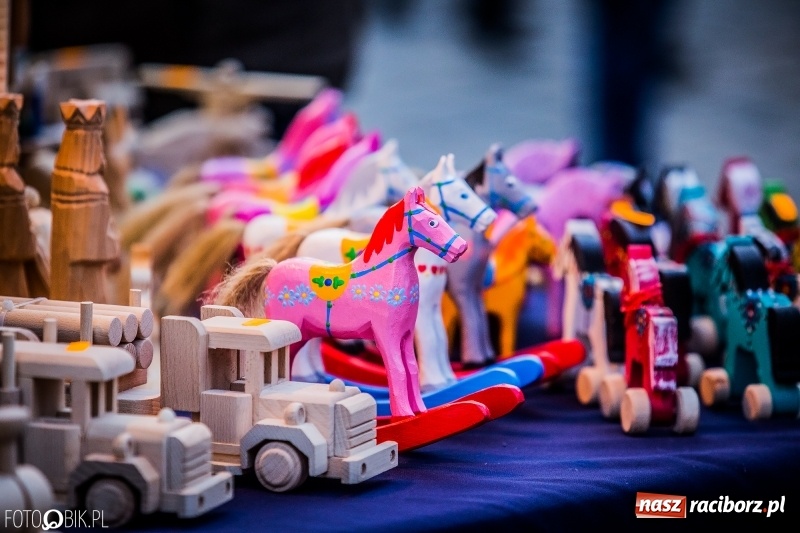 Zdjęcie w galerii na portalu naszraciborz.pl: Niedzielne atrakcje na raciborskim jarmarku wiadomości z regionu