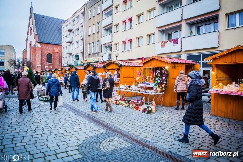 Zdjęcie w galerii na portalu naszraciborz.pl: Niedzielne atrakcje na raciborskim jarmarku wiadomości z regionu