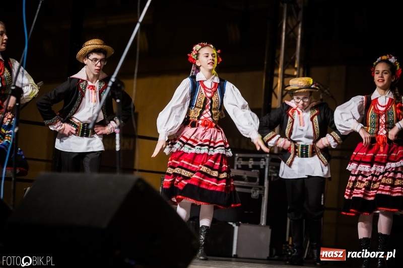 Zdjęcie w galerii na portalu naszraciborz.pl: Niedzielne atrakcje na raciborskim jarmarku wiadomości z regionu