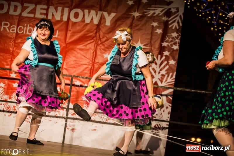 Zdjęcie w galerii na portalu naszraciborz.pl: Niedzielne atrakcje na raciborskim jarmarku wiadomości z regionu