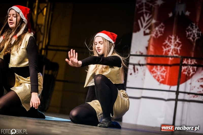 Zdjęcie w galerii na portalu naszraciborz.pl: Niedzielne atrakcje na raciborskim jarmarku wiadomości z regionu