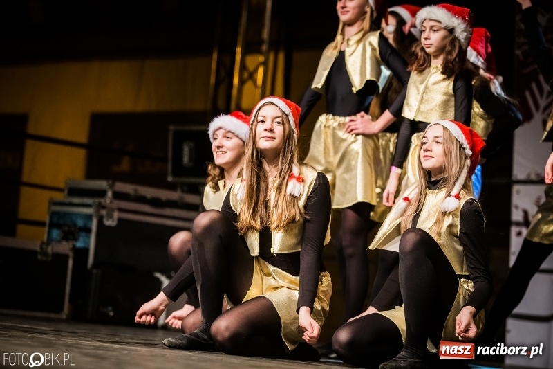 Zdjęcie w galerii na portalu naszraciborz.pl: Niedzielne atrakcje na raciborskim jarmarku wiadomości z regionu