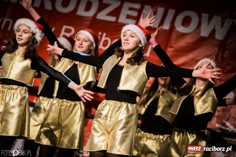 Zdjęcie w galerii na portalu naszraciborz.pl: Niedzielne atrakcje na raciborskim jarmarku wiadomości z regionu