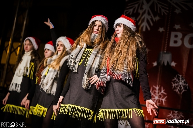 Zdjęcie w galerii na portalu naszraciborz.pl: Niedzielne atrakcje na raciborskim jarmarku wiadomości z regionu