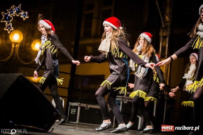 Zdjęcie w galerii na portalu naszraciborz.pl: Niedzielne atrakcje na raciborskim jarmarku wiadomości z regionu
