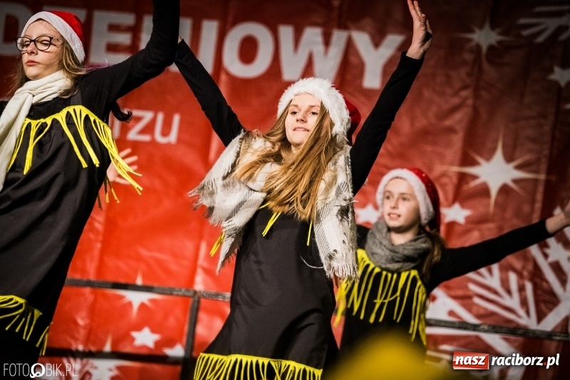 Zdjęcie w galerii na portalu naszraciborz.pl: Niedzielne atrakcje na raciborskim jarmarku wiadomości z regionu