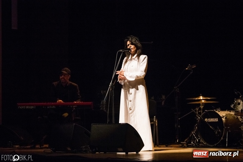 Zdjęcie w galerii na portalu naszraciborz.pl: Magiczny głos Yasmin Levy zabrzmiał w Raciborskim Centrum Kultury wiadomości z regionu