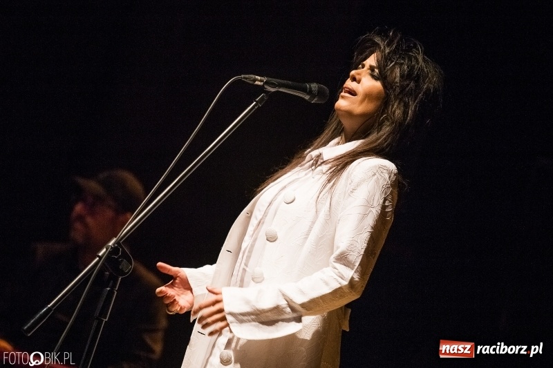 Zdjęcie w galerii na portalu naszraciborz.pl: Magiczny głos Yasmin Levy zabrzmiał w Raciborskim Centrum Kultury wiadomości z regionu