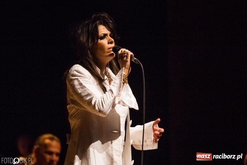 Zdjęcie w galerii na portalu naszraciborz.pl: Magiczny głos Yasmin Levy zabrzmiał w Raciborskim Centrum Kultury wiadomości z regionu