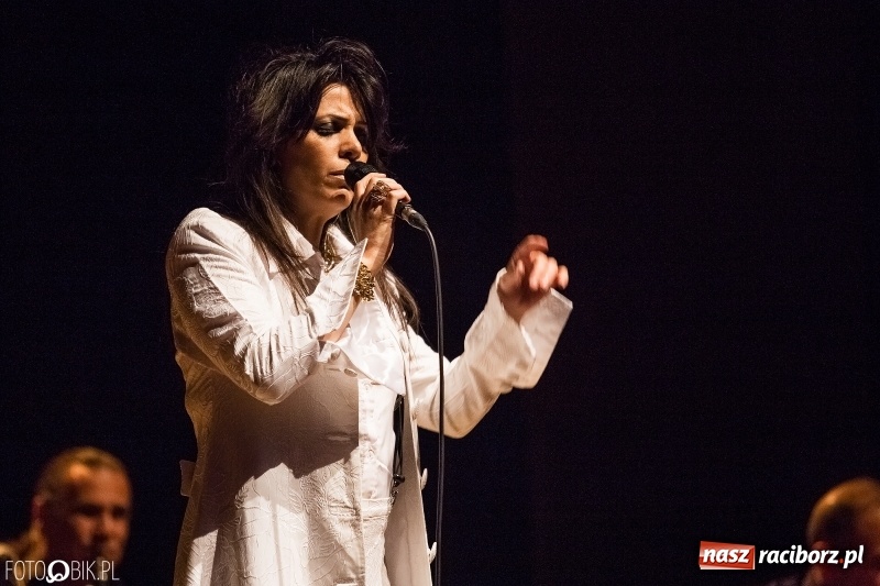 Zdjęcie w galerii na portalu naszraciborz.pl: Magiczny głos Yasmin Levy zabrzmiał w Raciborskim Centrum Kultury wiadomości z regionu