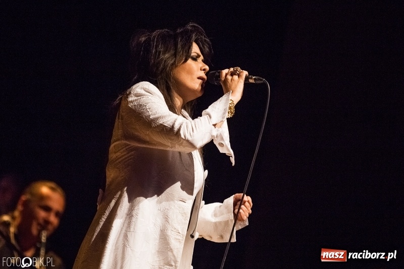 Zdjęcie w galerii na portalu naszraciborz.pl: Magiczny głos Yasmin Levy zabrzmiał w Raciborskim Centrum Kultury wiadomości z regionu