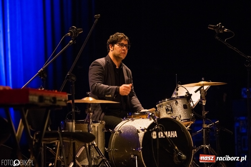 Zdjęcie w galerii na portalu naszraciborz.pl: Magiczny głos Yasmin Levy zabrzmiał w Raciborskim Centrum Kultury wiadomości z regionu