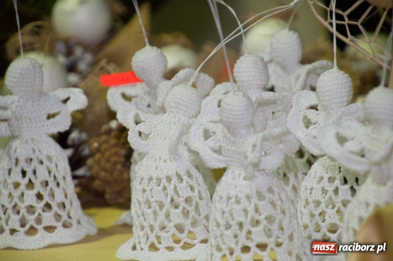 Zdjęcie w galerii na portalu naszraciborz.pl: Śpiewajmy i grajmy Dzieciątku – bożonarodzeniowy kiermasz w szkole w Sudole wiadomości z regionu