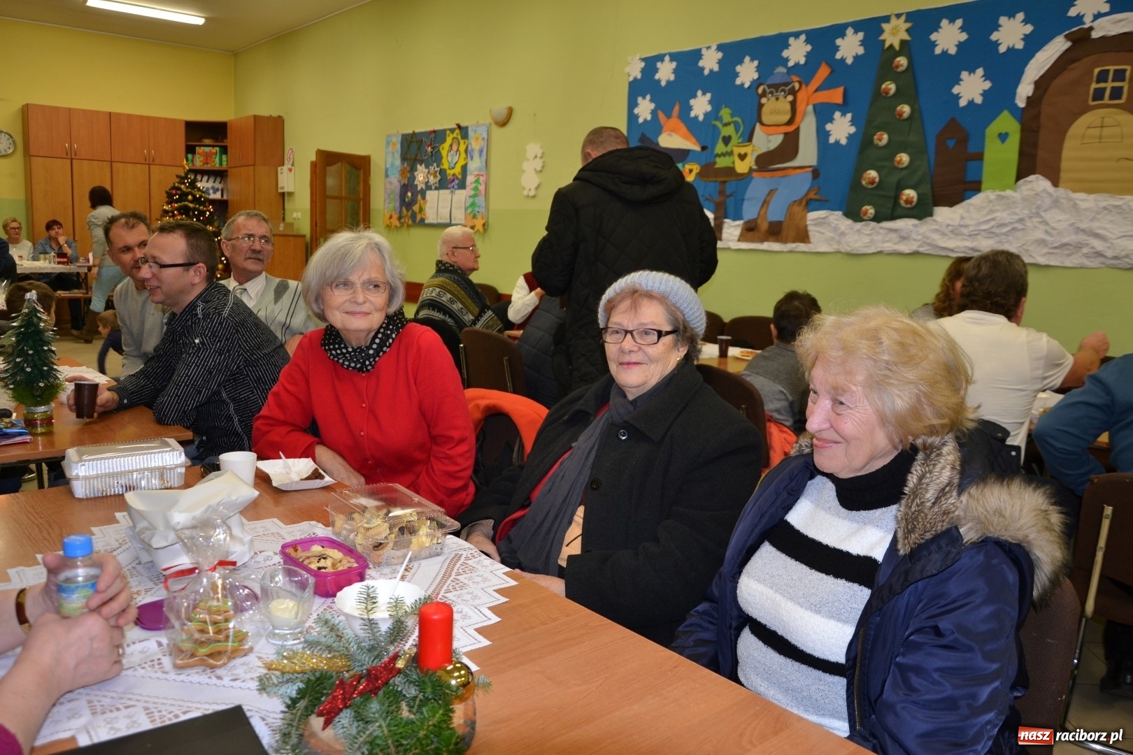 Zdjęcie w galerii na portalu naszraciborz.pl: Kiermasz przedświąteczny w Chałupkach wiadomości z regionu