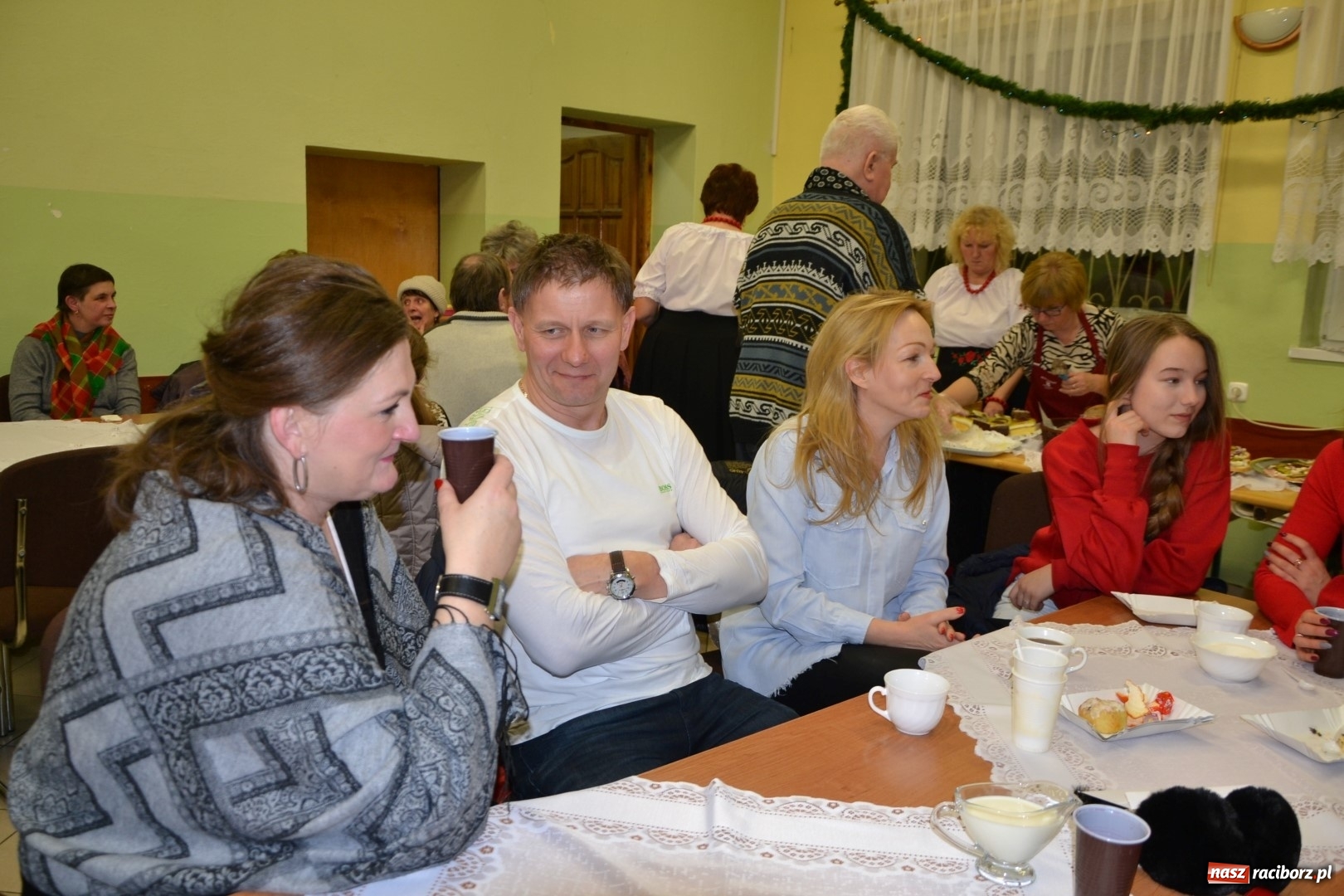 Zdjęcie w galerii na portalu naszraciborz.pl: Kiermasz przedświąteczny w Chałupkach wiadomości z regionu