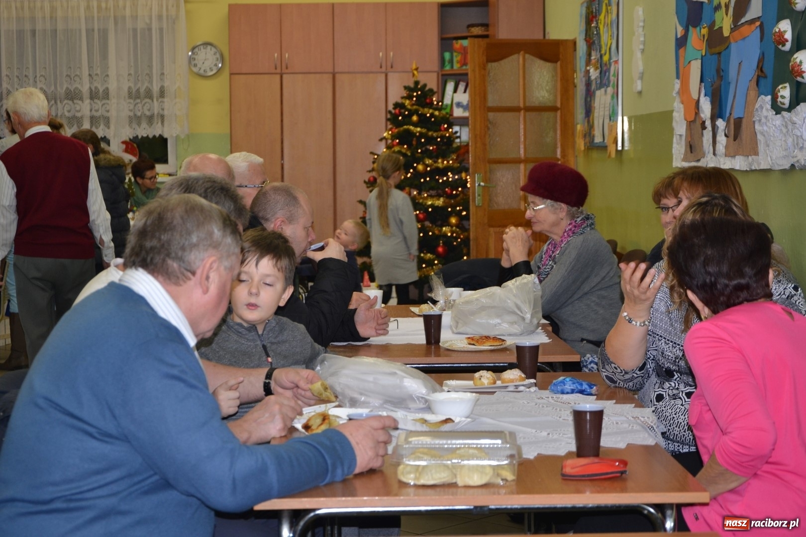 Zdjęcie w galerii na portalu naszraciborz.pl: Kiermasz przedświąteczny w Chałupkach wiadomości z regionu