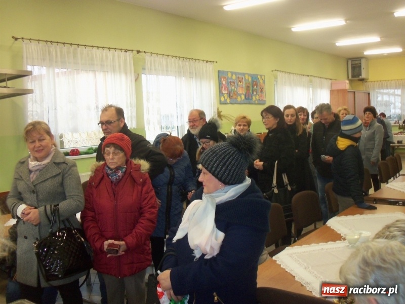 Zdjęcie w galerii na portalu naszraciborz.pl: Kiermasz przedświąteczny w Chałupkach wiadomości z regionu