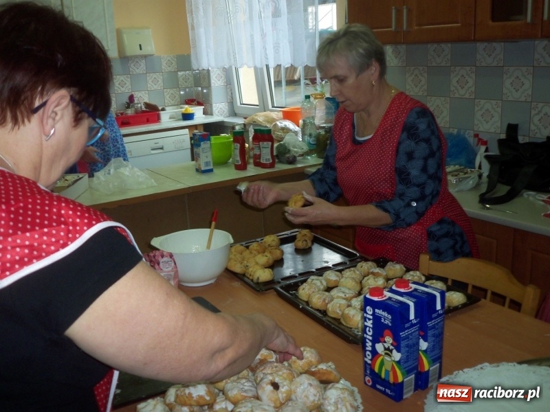 Zdjęcie w galerii na portalu naszraciborz.pl: Kiermasz przedświąteczny w Chałupkach wiadomości z regionu